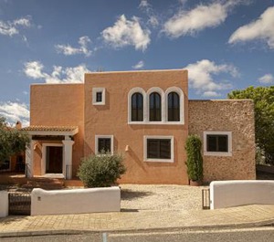 Noves Villa 