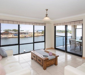 Canal Life Villa Tennis Court Jetty 