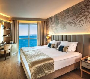 Charisma De Luxe Hotel 
