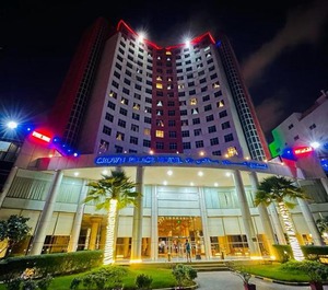 Crown Palace Hotel 
