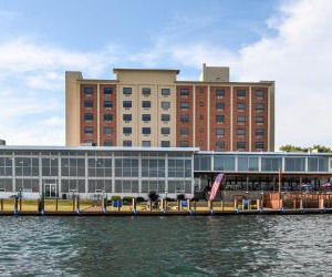 Niagara Riverside Resort Bw 