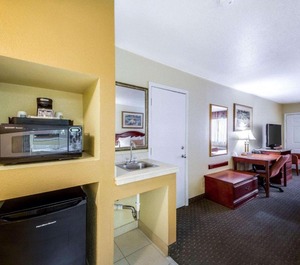 Econo Lodge Inn Suites Eagle 