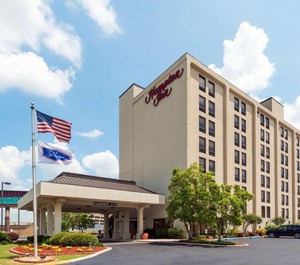 Hampton Inn College 
