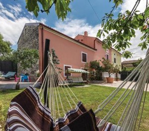 Holiday Marcana Persons Bedrooms 