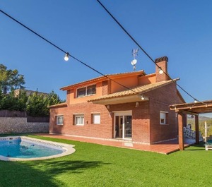 Holiday Olivella Persons Bedrooms 