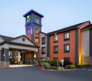 Holiday Inn Express Vancouver North Ihg Hotel 