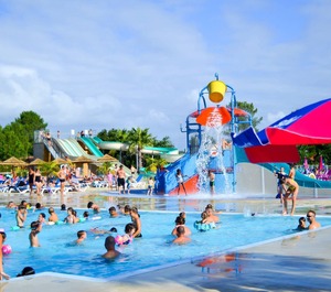 Bungalow Chambres Piscine Partagée Jardin Aménagé Et À Km La Plage 
