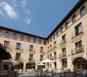 Hotel Cienbalcones 