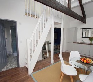 Air Host Stay Broadhurst Court Town Centre 