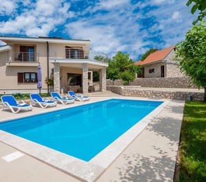 Vinjani Gornji Outdoor Swimming 