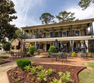 Merry Acres Inn 