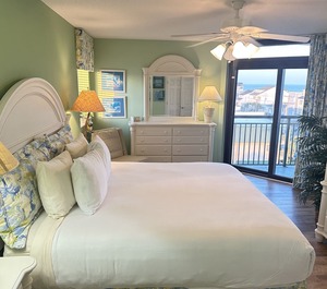 Yacht Club Villas 