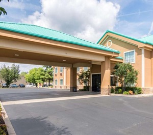 Quality Inn 