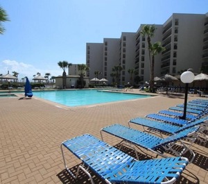Royale Beach Tennis Resort 