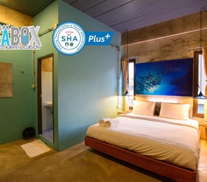 Seabox Khaolak Hostel 