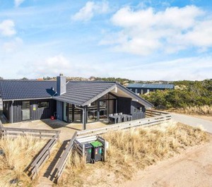 Holiday Henne Strand 