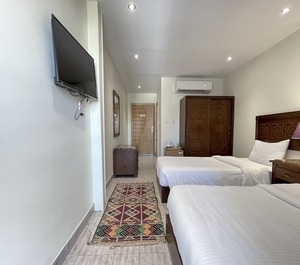 Sphinx Inn 