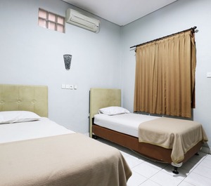 Oyo Taman Mekar Beach Inn 