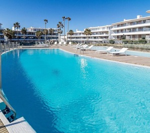 Resort Line Beach 