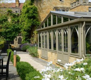 The Manor Hotel 