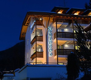 Top Located Amadeus Alpine Gem Pax 