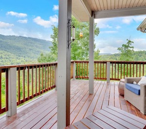 Treetop Retreat 