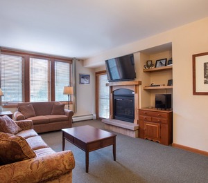 Zephyr Mountain Lodge Furnishings 