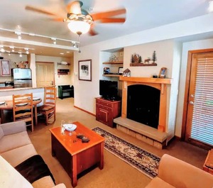 Zephyr Mountain Lodge Park 