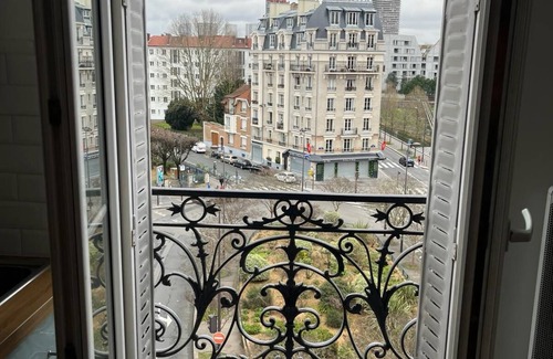Quartier de la Maison-Blanche Apartment | "élégant Studio de Caractère à 75013 : Vivez L'expérience de Charme !