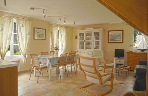 Sauzon House | Élégante maison 2* à Sauzon, jardin privé, proche côte sauvage, tout confort, 6 pers - FR-1-418-38