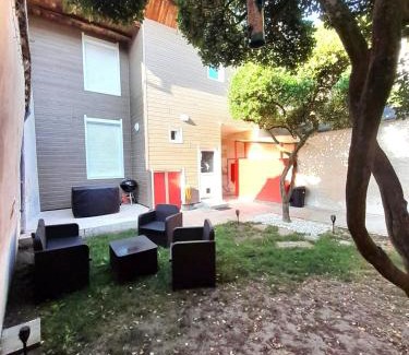 Vatan House | Élégante maison avec patio Vatan Centre