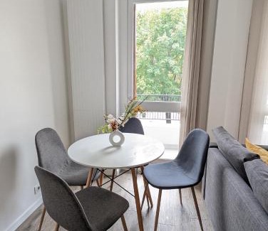 Faubourg de l'Arche Apartment | Évasion La Défense - Balcon & Wi-Fi, à 10 min de Paris