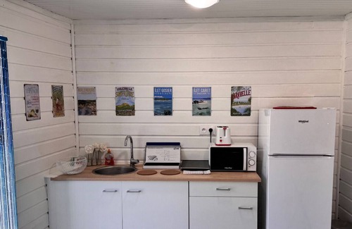 Bas du Fort Apartment | Évation Tropicale : Appartement Neuf Cosy à 100 Mètre de la Plage du Gosier