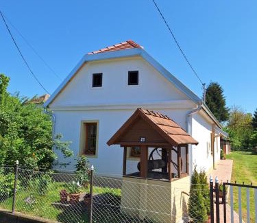 Hegyhatszentmarton House | Őrségi Szent Márton Lak