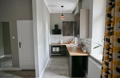 Chorzow Apartment | Żółty Apartament DE LUX dla 2 osób Chorzów Katowice