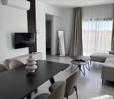 Dromolaxia Apartment | ΘΕΑ 5 Comfortable 1BR and 2BR Apartments
