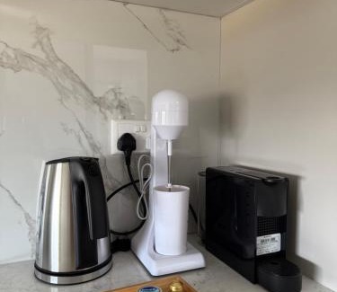 Dromolaxia Apartment | ΘΕΑ 5 Comfortable 1BR and 2BR Apartments