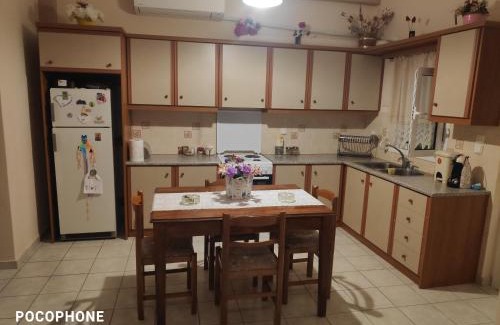 Kamena Vourla Apartment | Κεντρικό, ανετο και ευρύχωρο διαμέρισμα