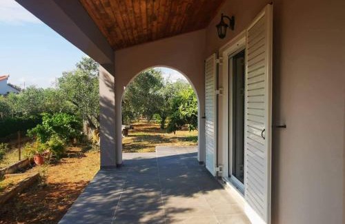 Chalcis Apartment | Χαλκιδα Δροσια μονοκατοικια