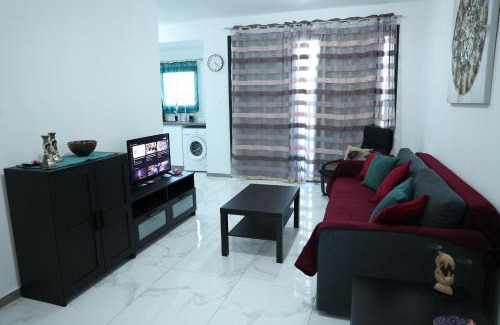 Oroklini Apartment | Όμορφο καινούργιο διαμέρισμα σε μικρή πολυκατοικία