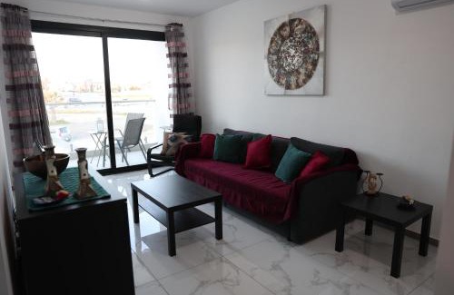 Oroklini Apartment | Όμορφο καινούργιο διαμέρισμα σε μικρή πολυκατοικία