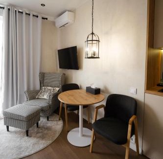Solomjanskyj Apartment | Апартаменти MYFREEDOM поруч із метро Васильківська