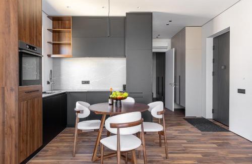 Lastva Grbaljska Apartment | Апартаменты с двумя спальнями и собственной террасой на крыше в доме с бассейном, возле пляжа Яз