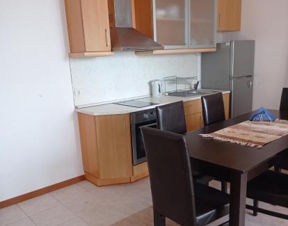 Chernomorets Apartment | Апартамент Къмпинг Градина