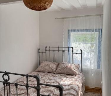 Moshny House | Бабусина Хатка