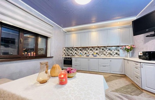 Almaty House | Большой дом в тихом районе
