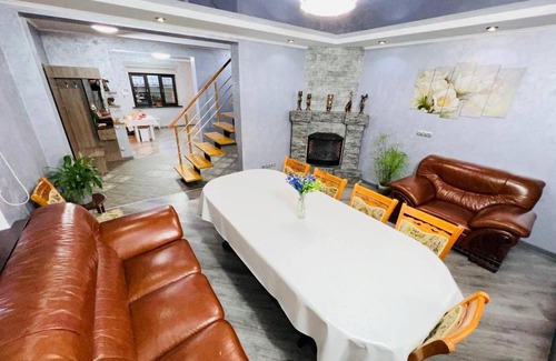 Almaty House | Большой дом в тихом районе