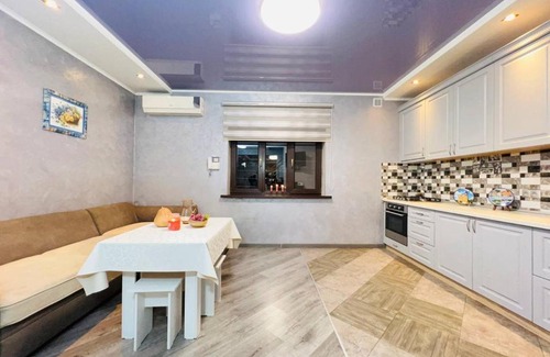 Almaty House | Большой дом в тихом районе