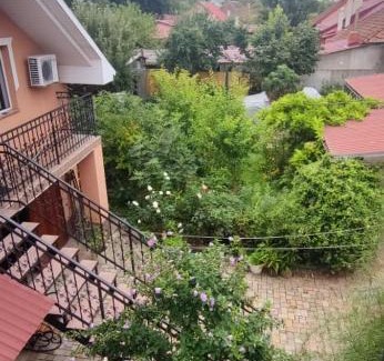 Berehove Apartment | Великі Апартаменти недалеко від Термальних Басейнів