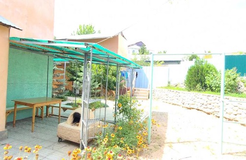 Cholpon-Ata House | Гостевой Дом Интер